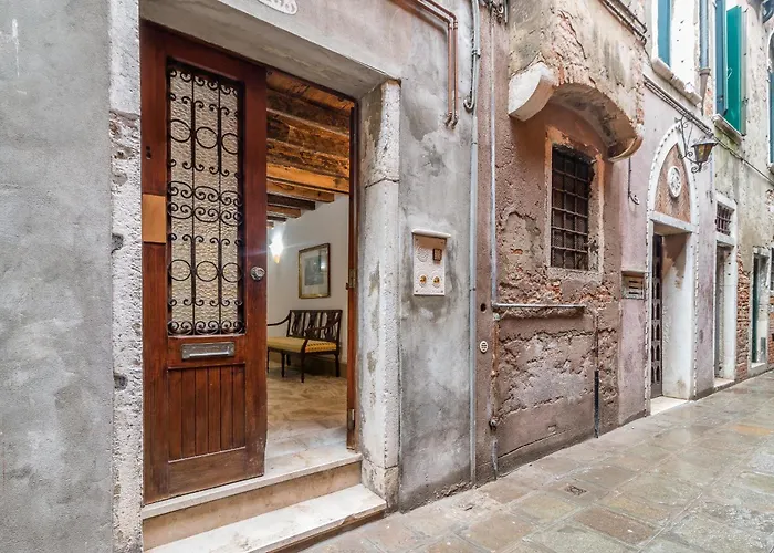 Daire Saint Mark's Basilica @200 Meters